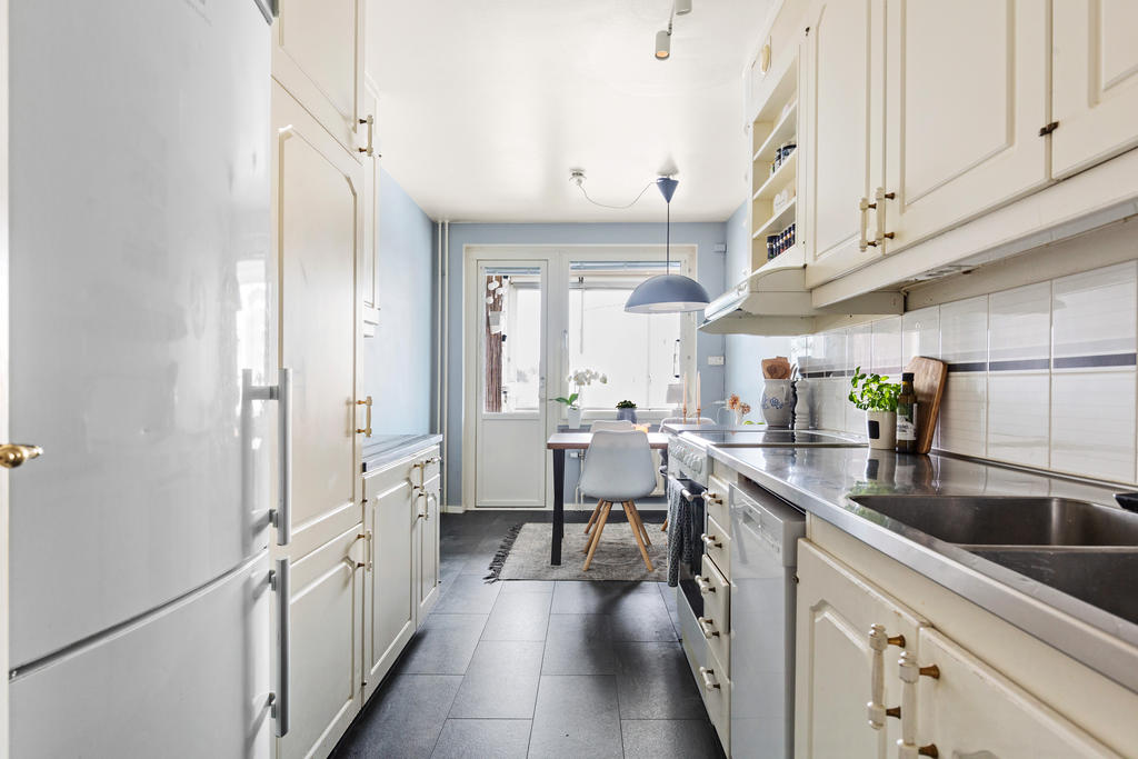 Praktiskt arbetskök