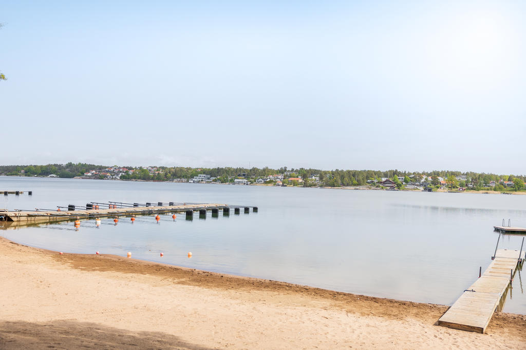 Bad och båtplats alldeles intill lägenheten