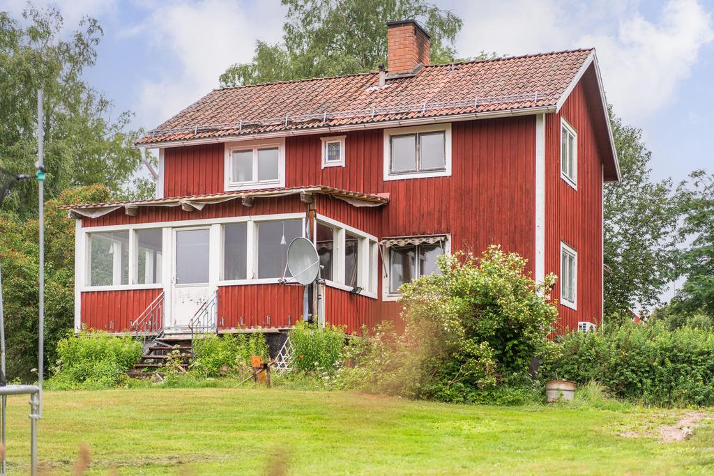 Ett hus som med lite tid och kärlek har massor att erbjuda!
