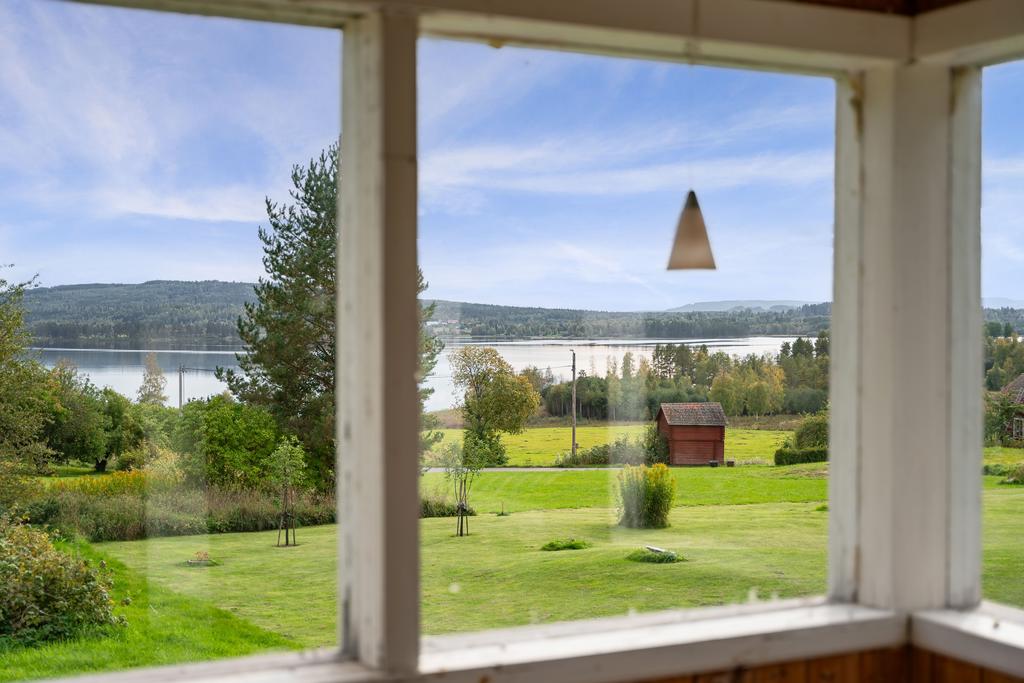 Underbar utsikt mot sjön Insjön.
