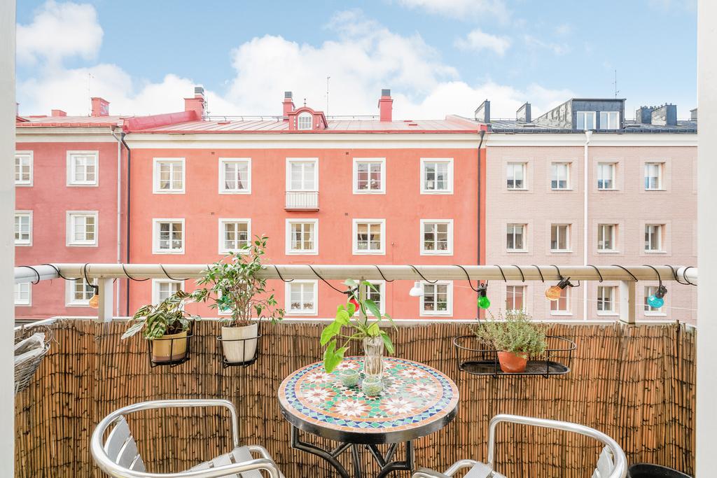 Rymlig balkong med härligt solläge