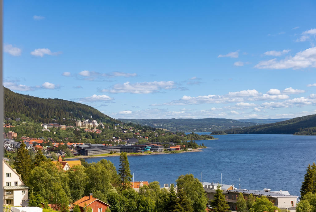 Utsikten från balkongen.