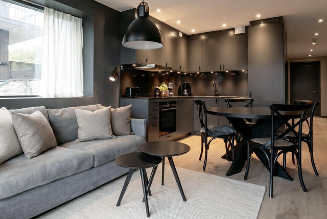 Bilden är tagen i en lägenhet några våningar längre ner och är ai generarad.