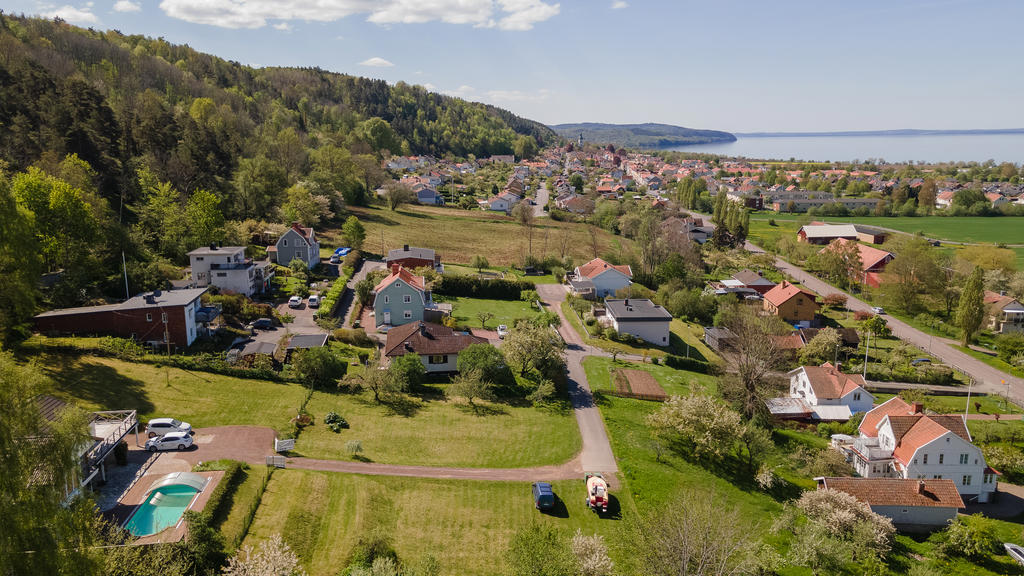Belägen i Grännas norra del