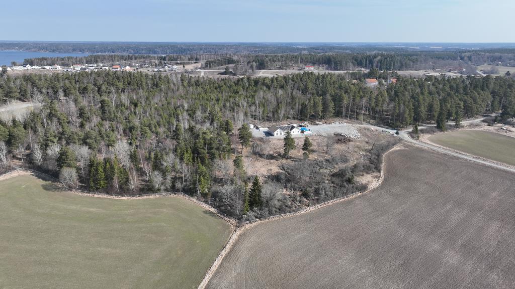 Drönarbild (huset står på tomt 2)