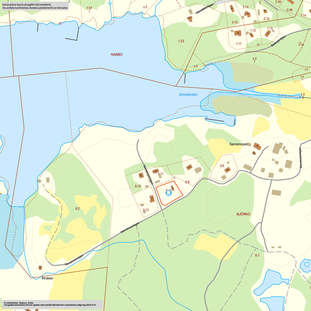 De fyra fastigheterna har servitut vid närmaste strand