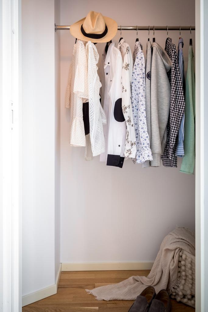 Klädkammare i anslutning till master bedroom.
