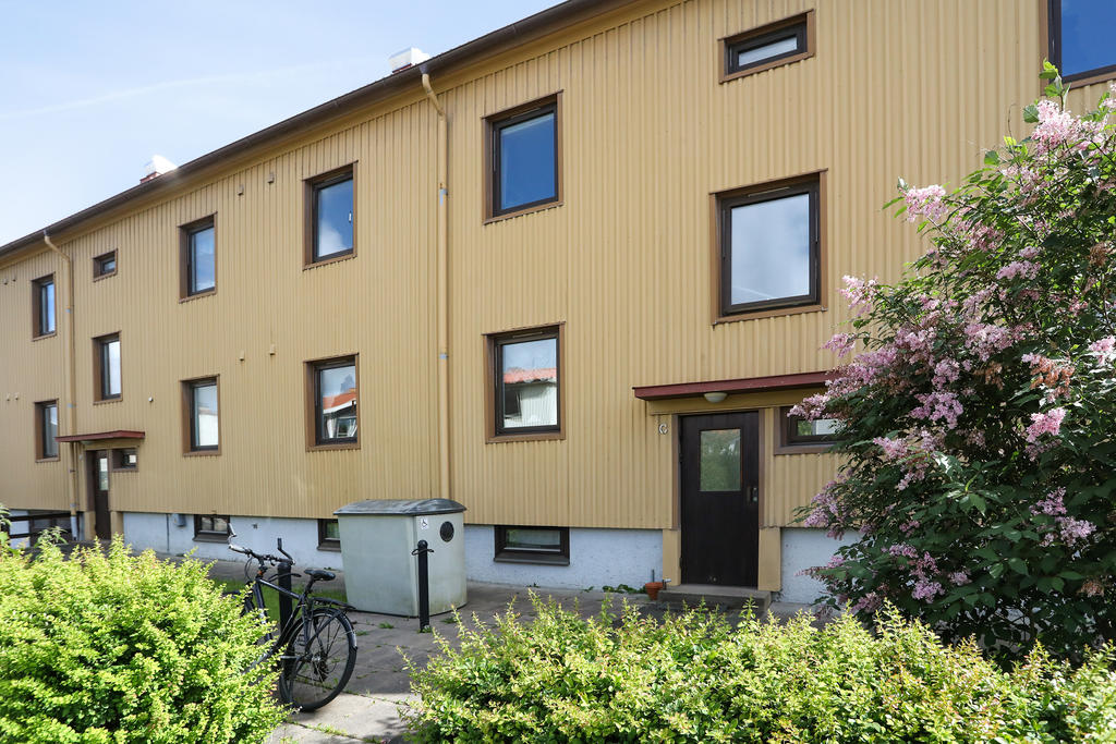 Fasad och entré