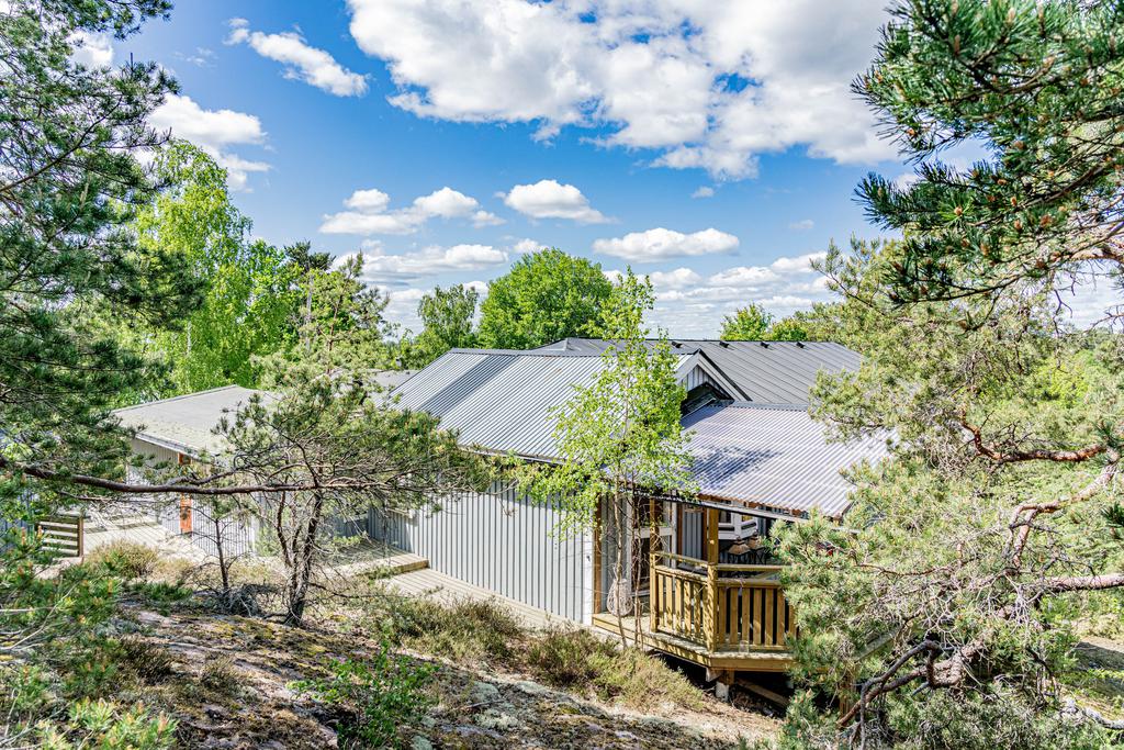 Baksidan av huset.