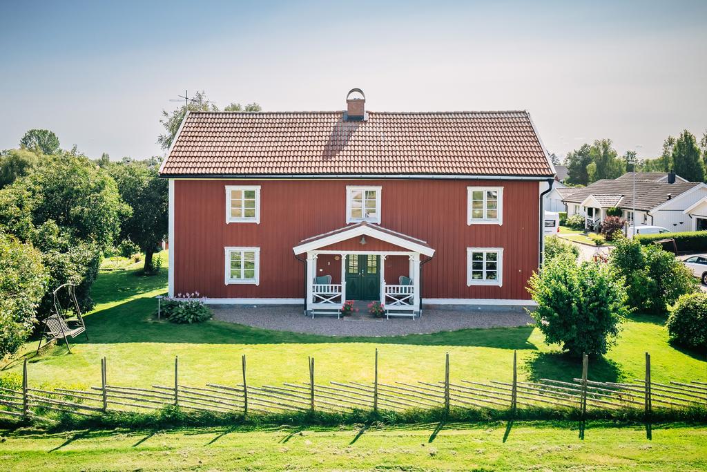 Drömboende från 1800-talet i lugna kvarter – charm, själ och historia