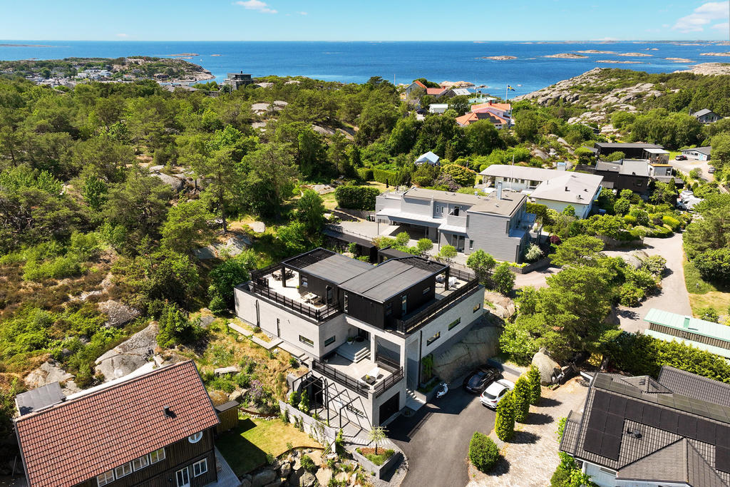 Med ett havsnära läge i mysiga Korshamn, Kullavik