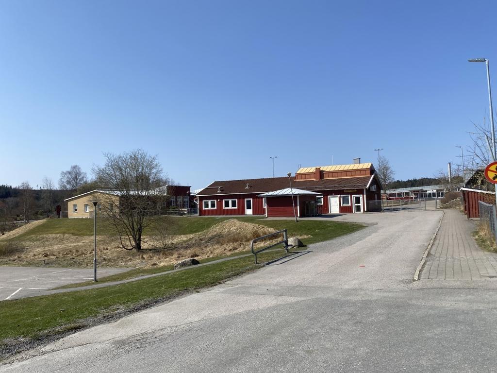 Närliggande Härrydaskolan, elever F-6