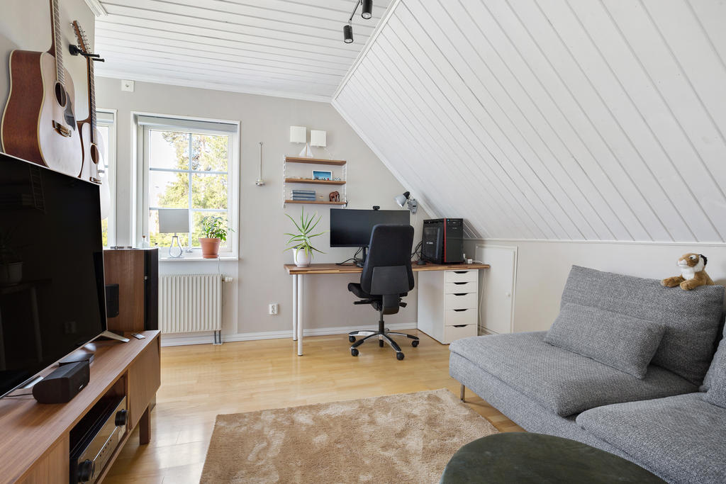 Sovrum med dressingroom, plan 2