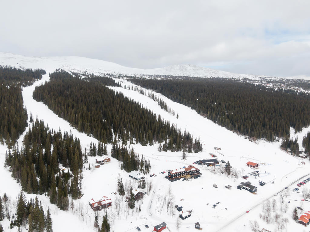 Ett stenkast bort finner du Bydalens Wärdshus. 