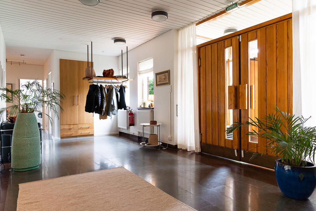 Hall