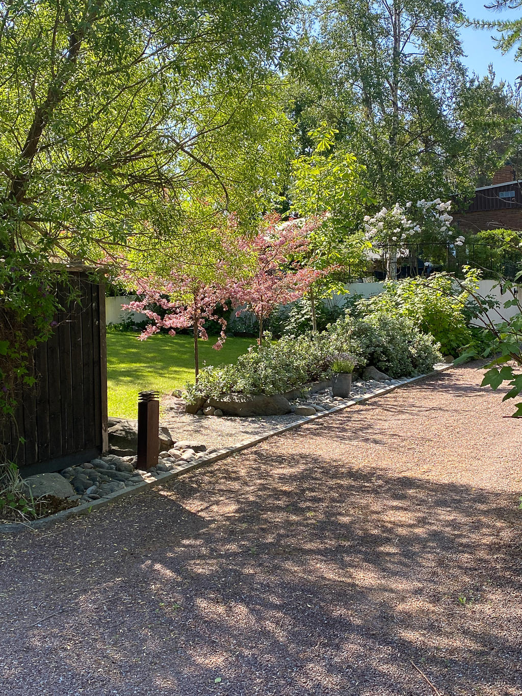 Nedre gårdsplan
Säljarens egna bild