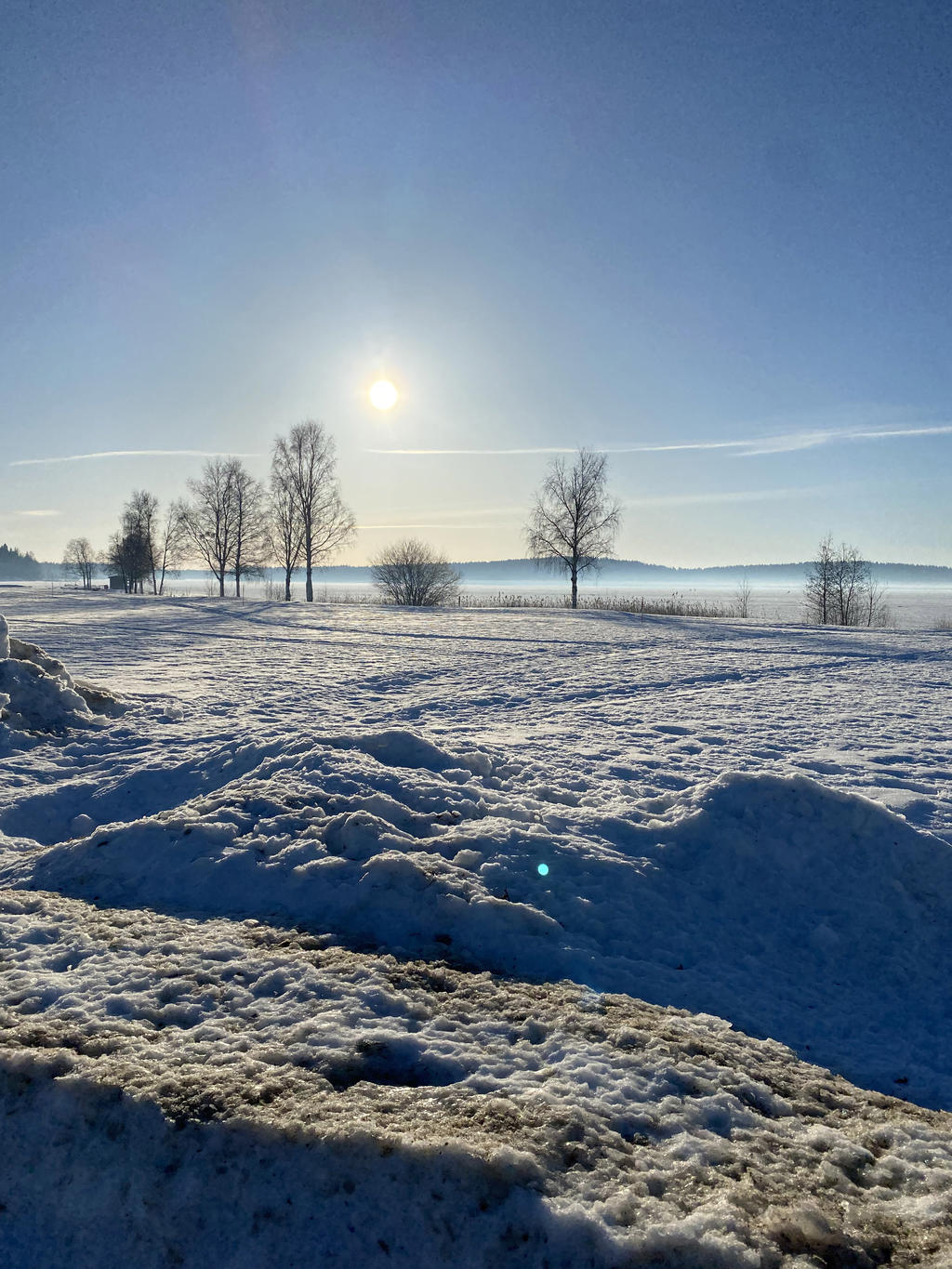 Områdesbild nere vid vattnet 
Säljarens egna bild