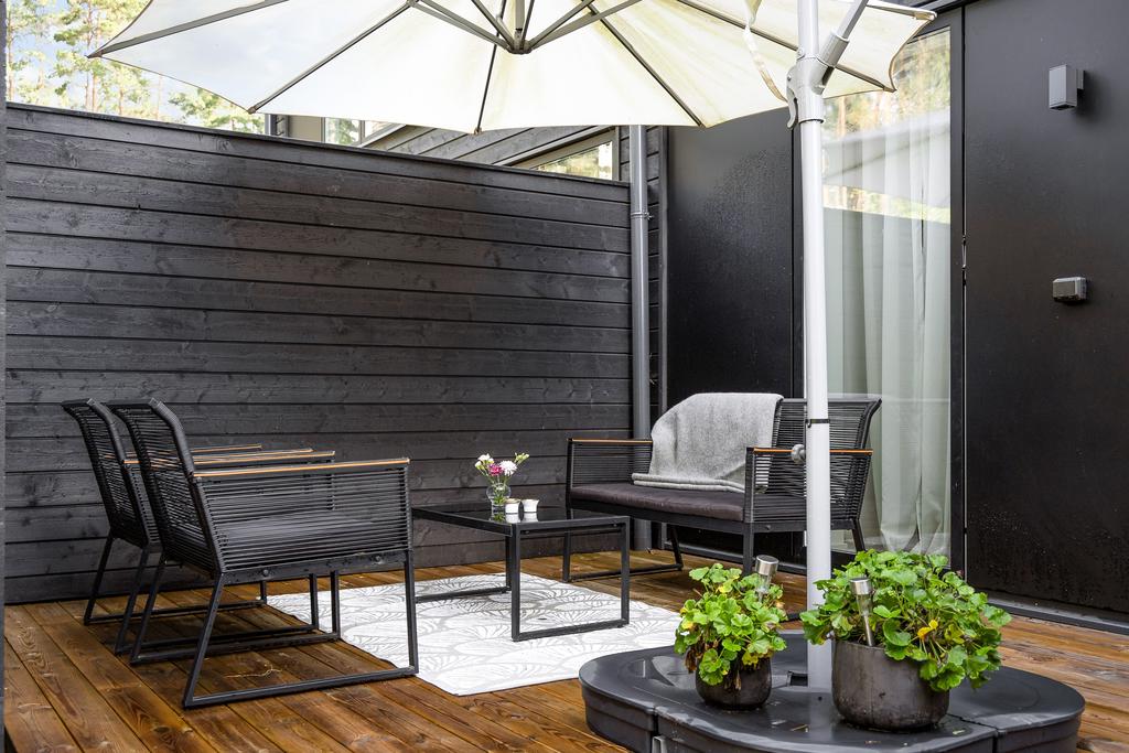 Med plats för större möblemang på baksidan 