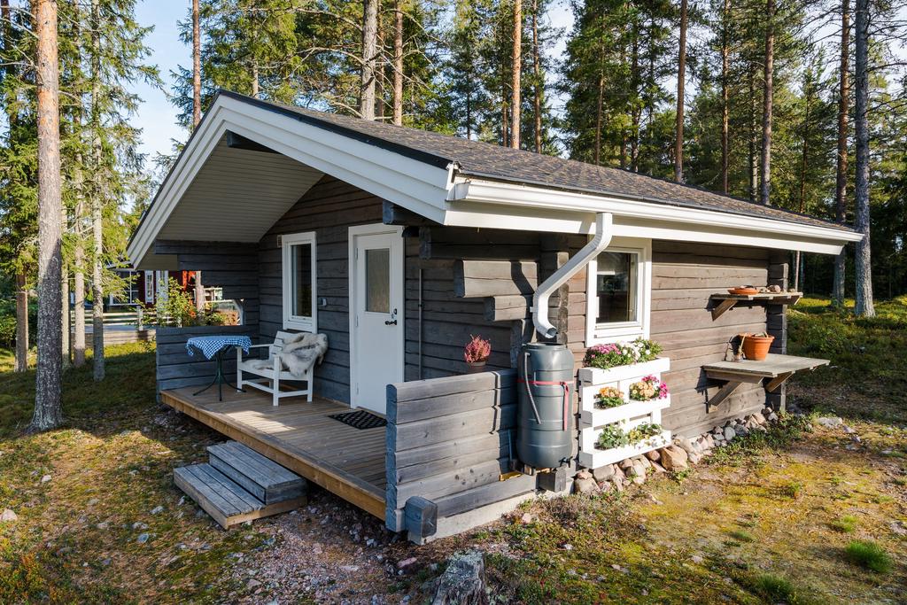 Gäststuga med dusch och wc