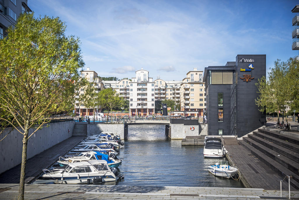 Hamnbassängen vid Hammarby kaj