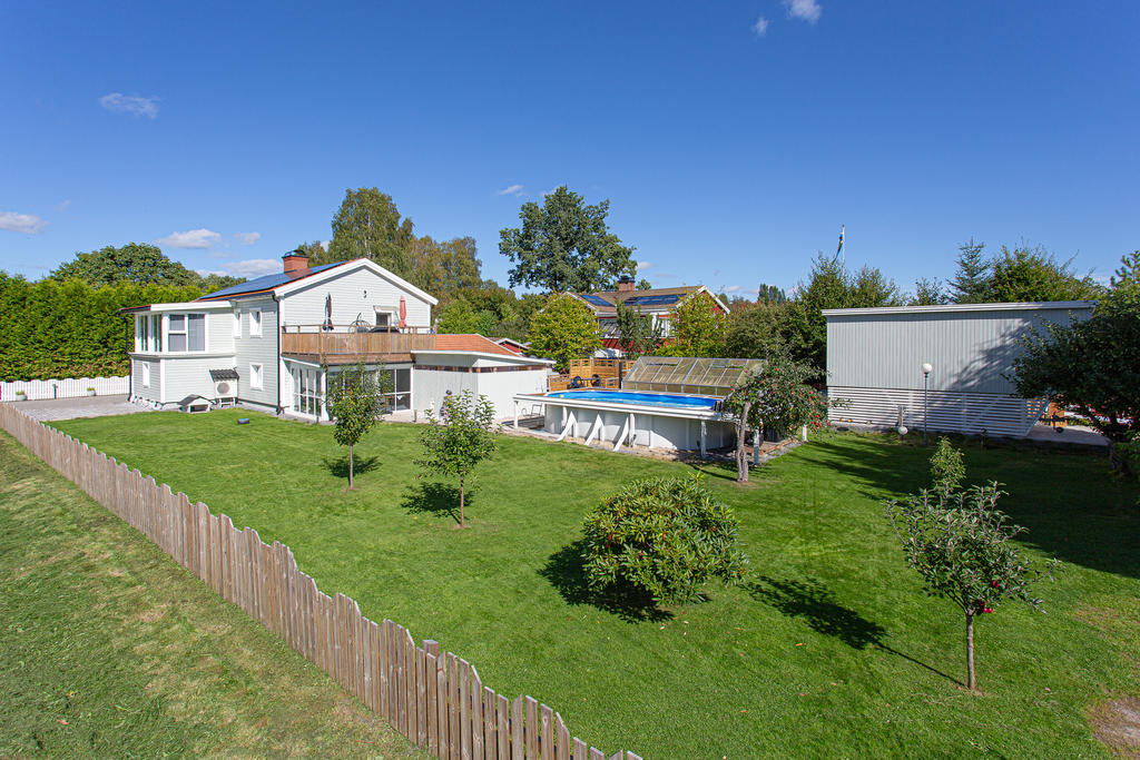 Valumsvägen 3, sommarbild