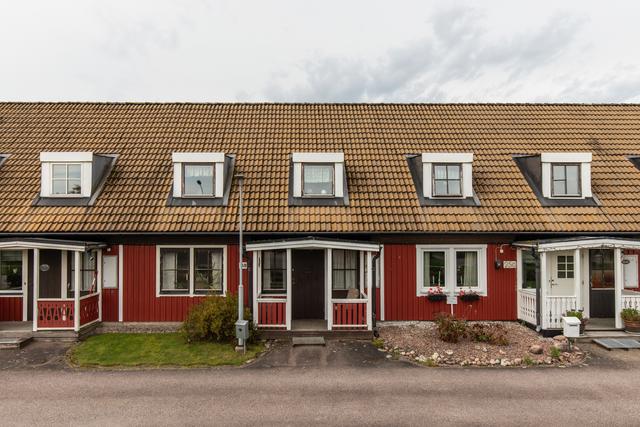 RÖNNBÄRSVÄGEN 25B