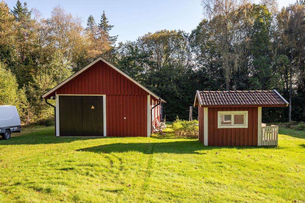 GARAGE PÅ FÖRRÅDSBYGGNADEN