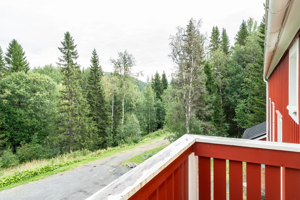 Vy från lägenhetens balkong.