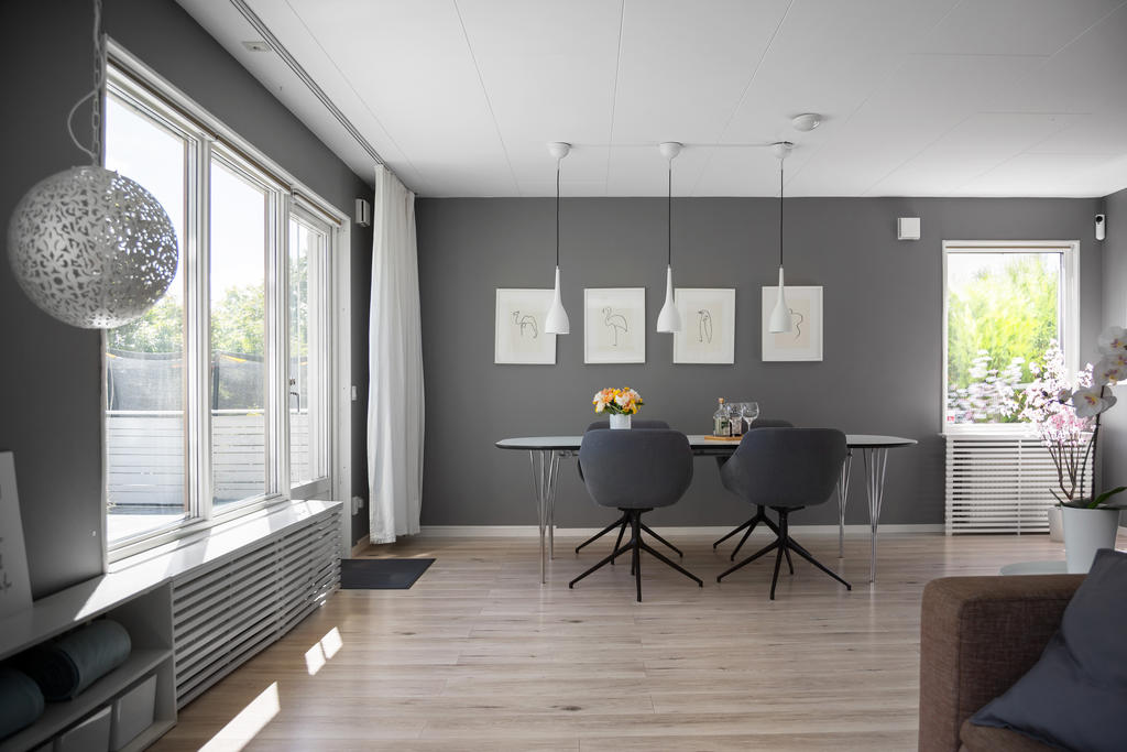 Vardagsrum mot matplats