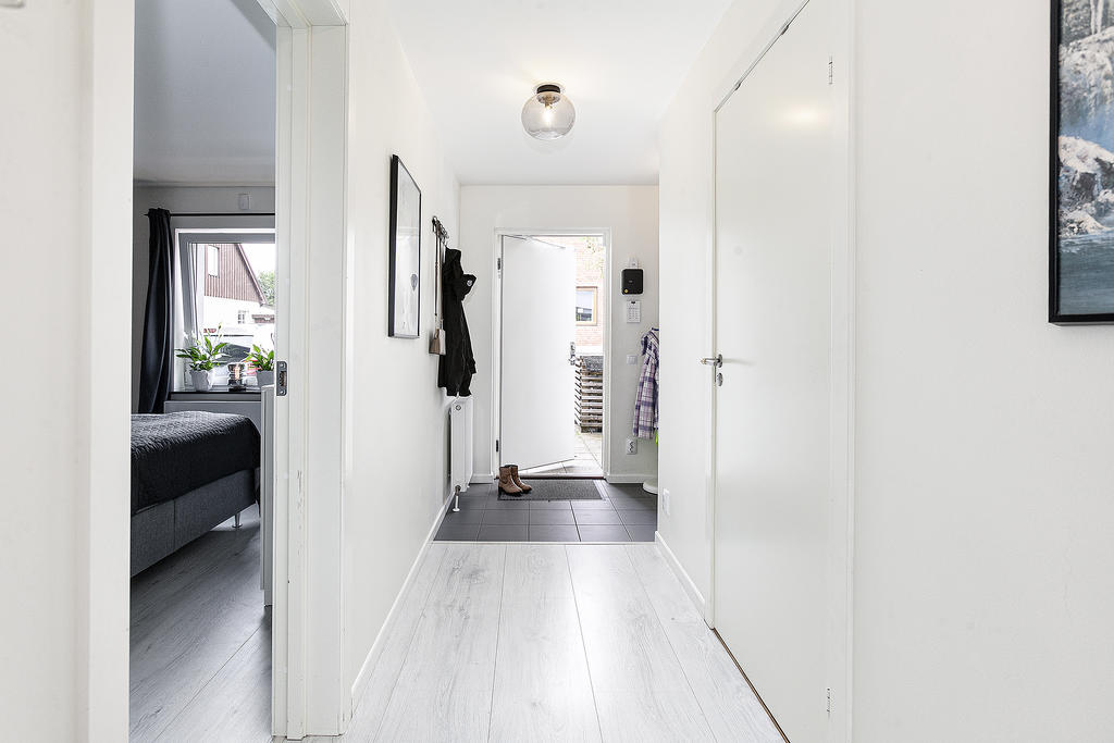 Entré med klädkammare för ytterplagg