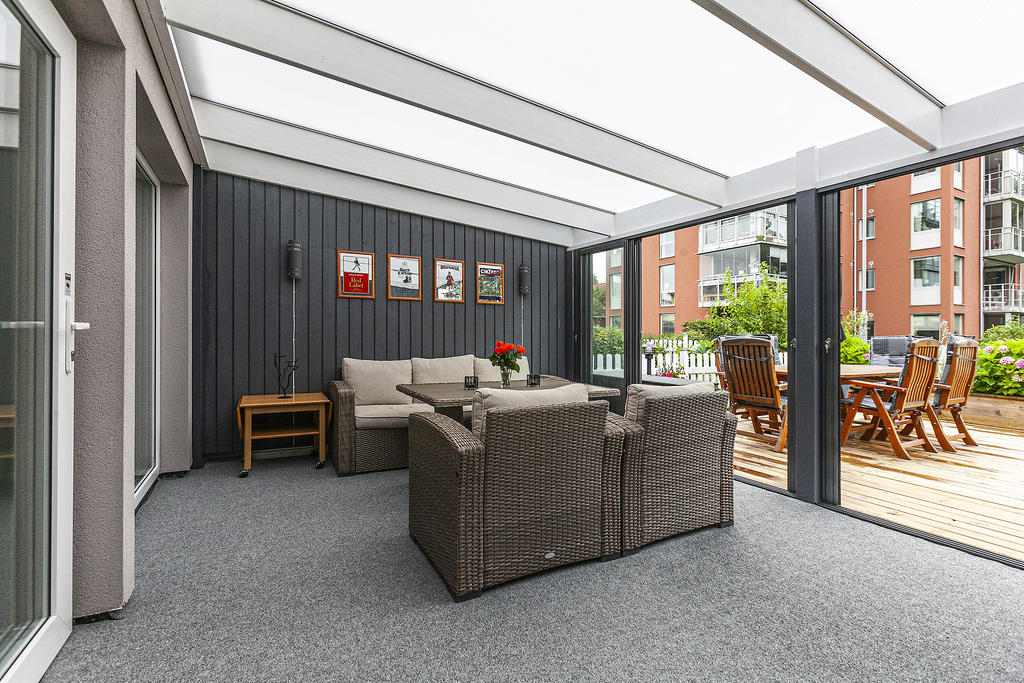 Rejält uterum från Willab Garden. Stora skjutpartier och massor av naturligt ljus