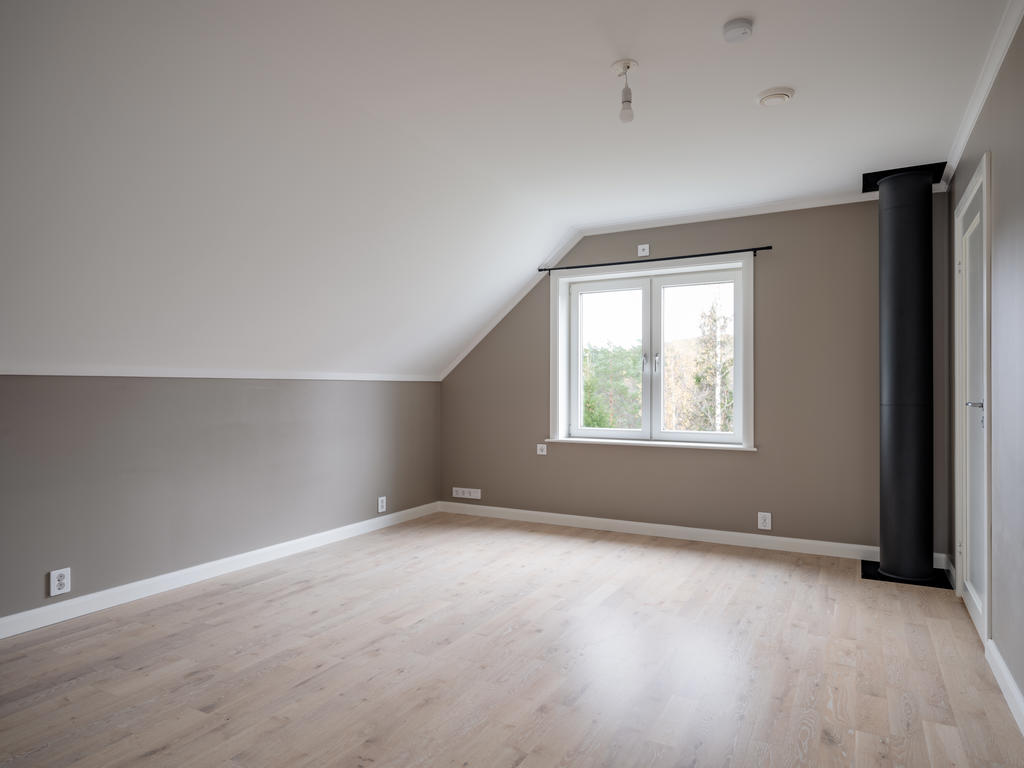 Sovrum 1 - Master bedroom med eget badrum och klädkammare