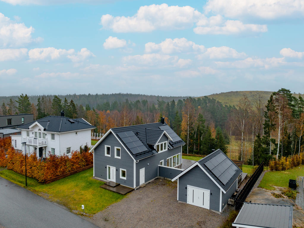 Solceller på villan och garaget
