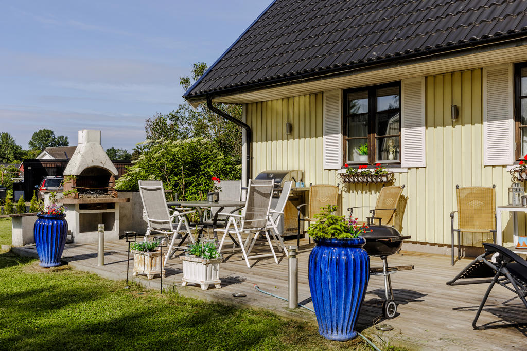 Uteplatsen på baksidan