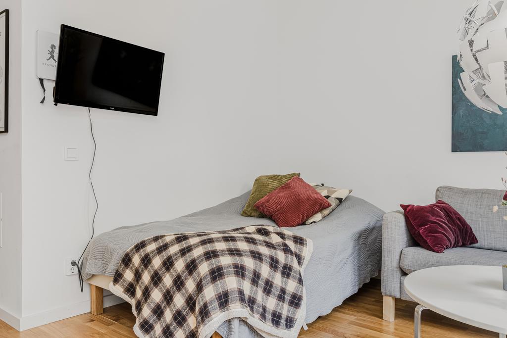 Här finns plats för både soffa och säng
