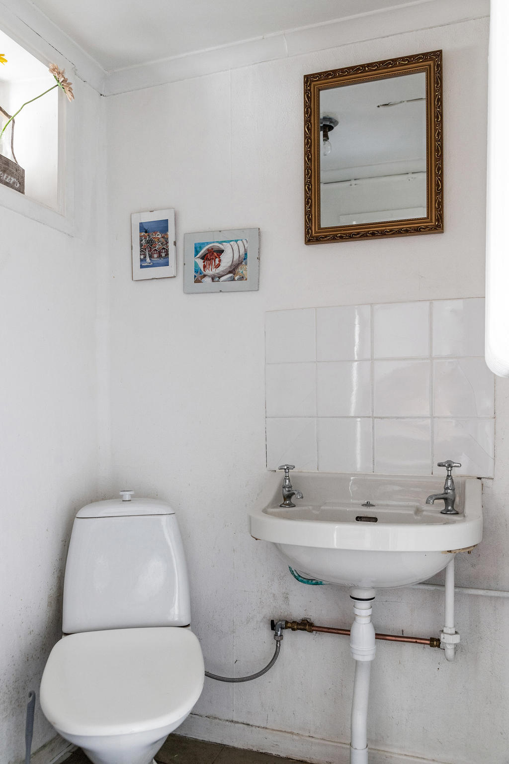 WC, källare