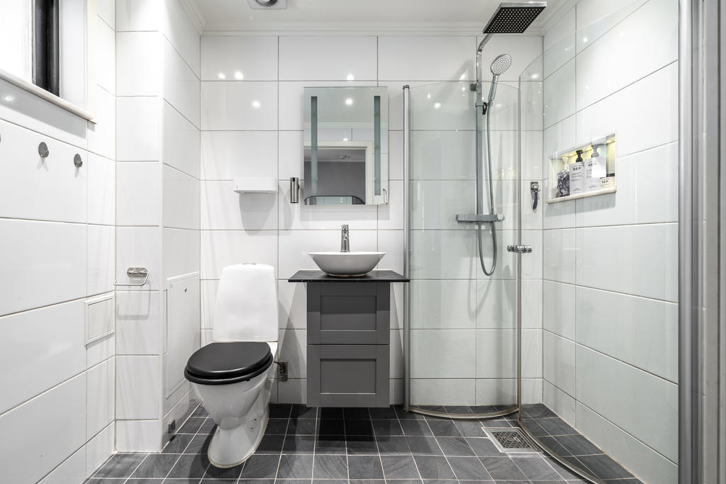 Gäst-WC och dusch