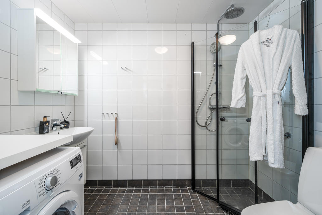 Stort fräscht badrum