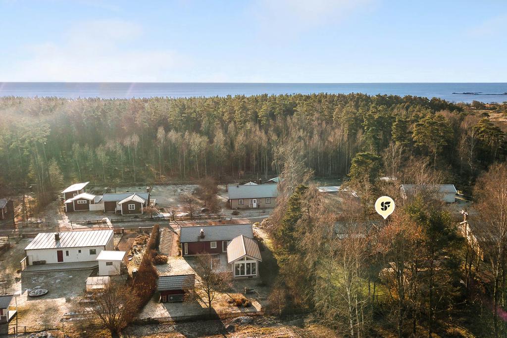 Inte långt ner till havet genom skogen!