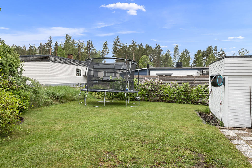 Trädgård på baksida