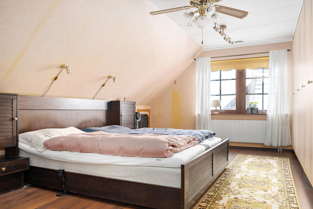 Master bedroom har generöst med garderober