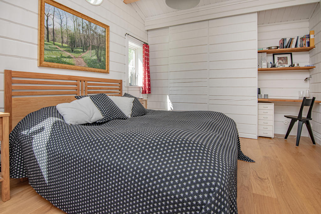 Master bedroom med kontorsplats