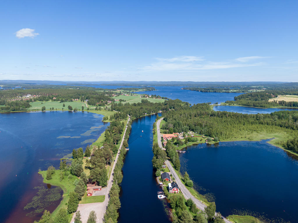 Skärgådssjön Runn och Sunnanö. 