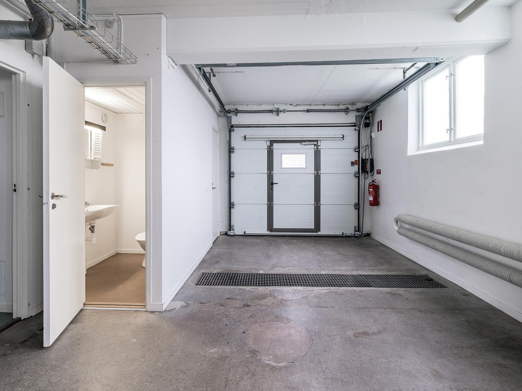 Toalett och garage
