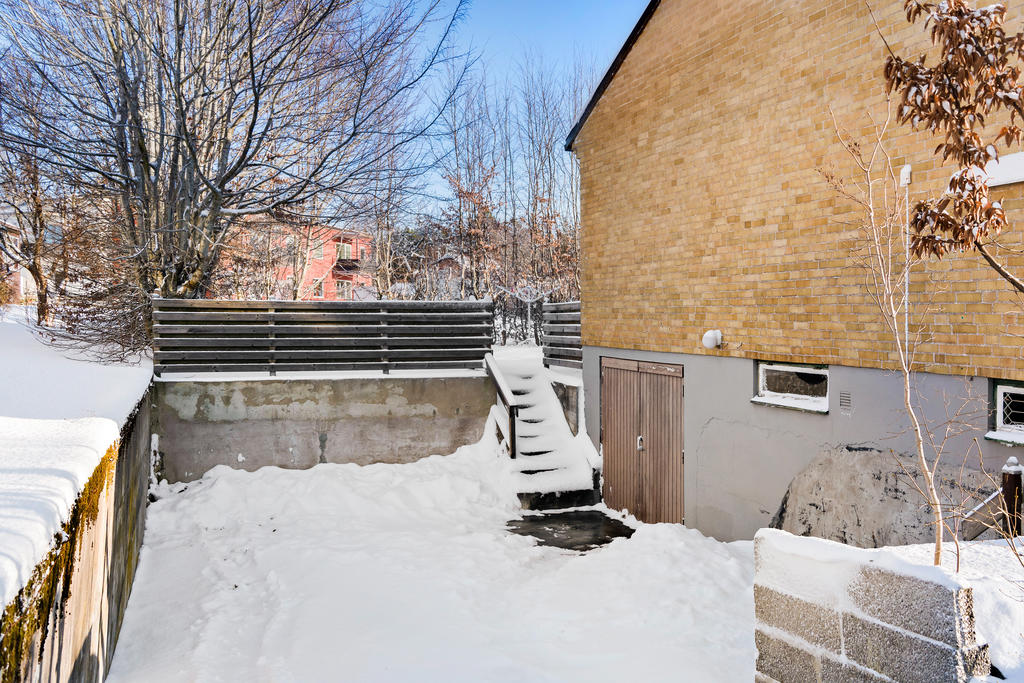 Uppfart och garage