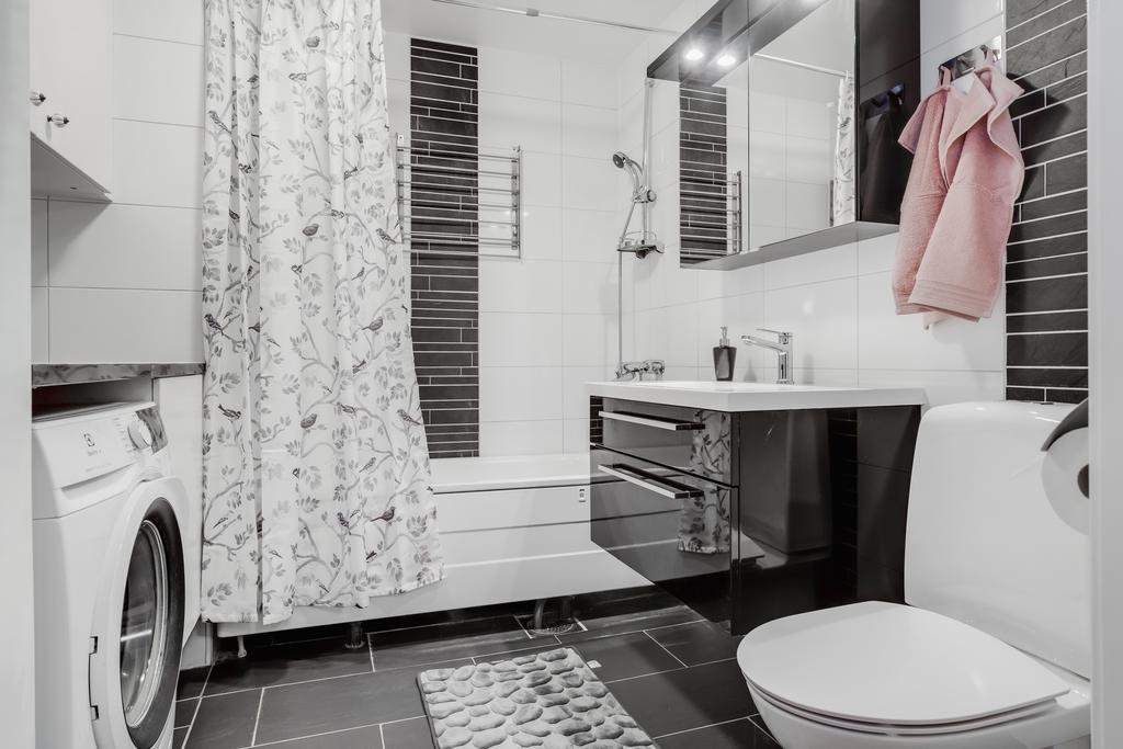 Helkaklat badrum med golvärme