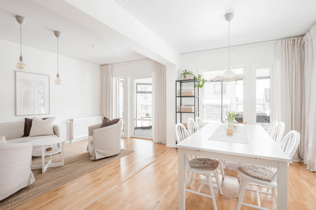 Vardagsrum med utgång till uterum