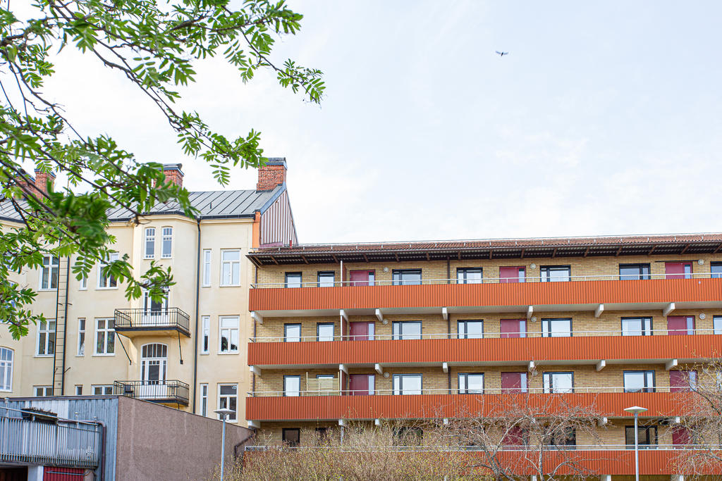 Vy mot loftgång och balkong