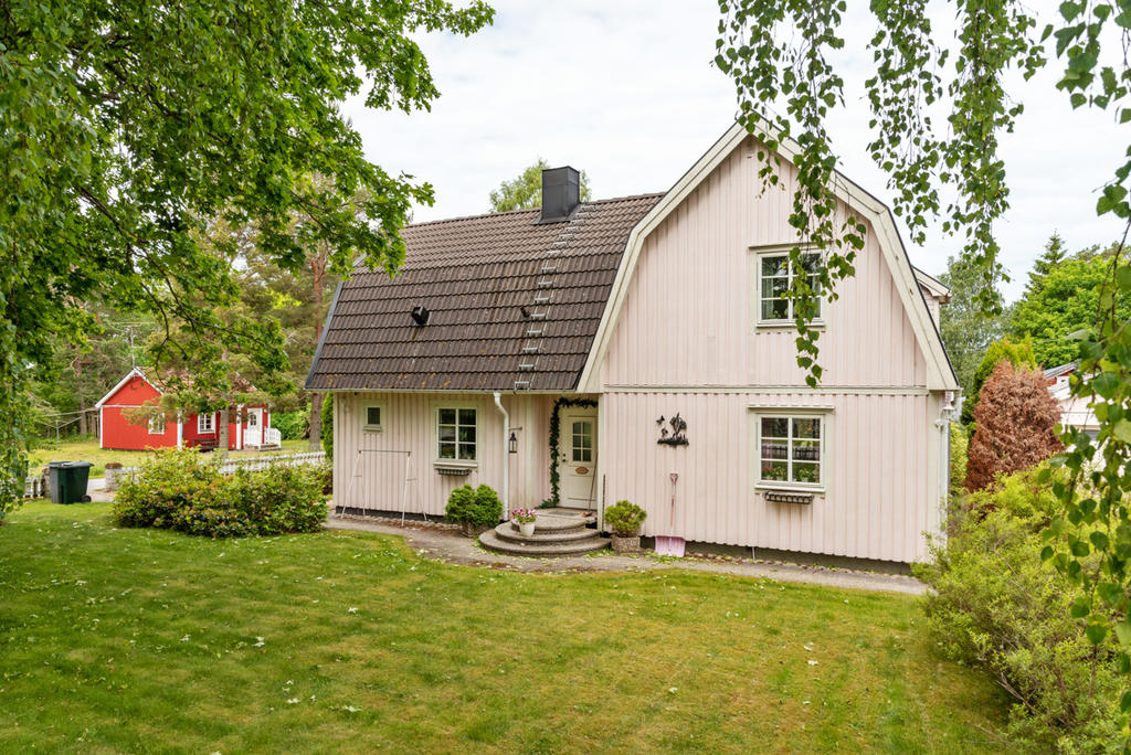 Exteriör. 