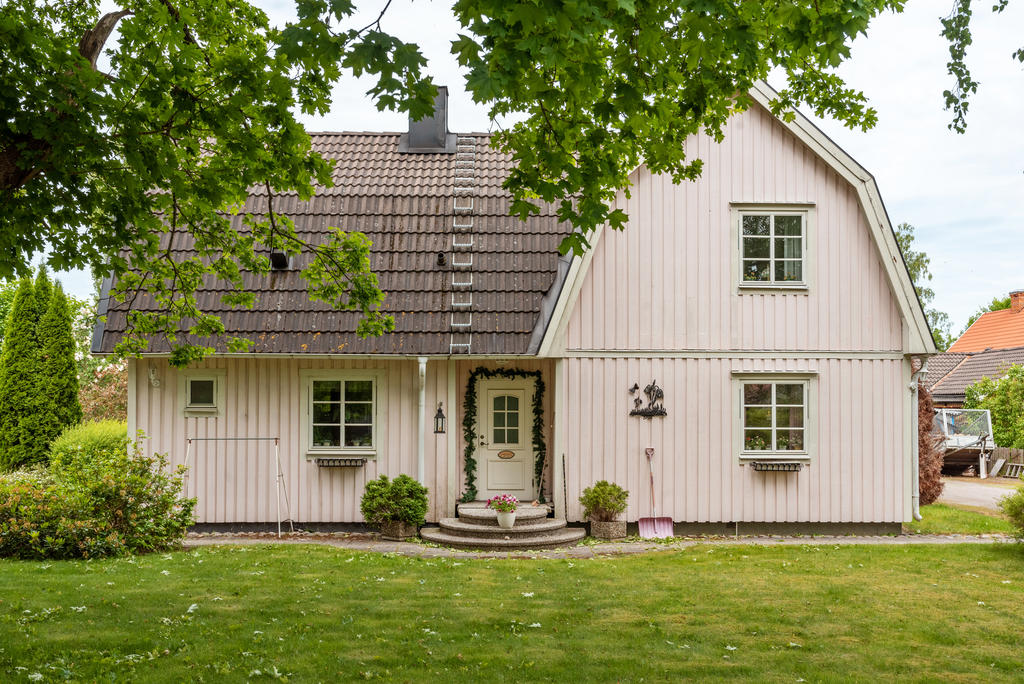Välkommen . Exteriör. 